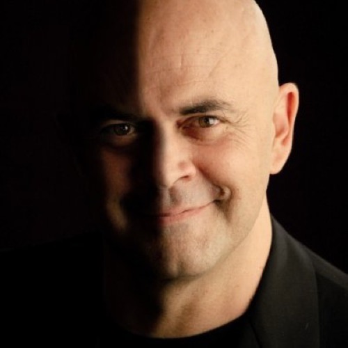 Maurizio Crozza a teatro e in libreria