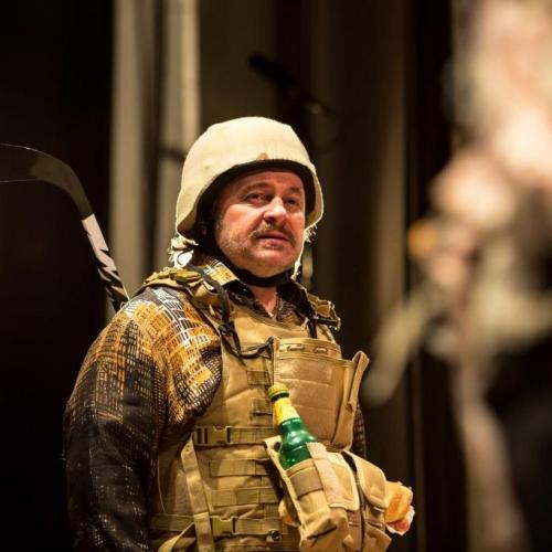 NATALINO BALASSO veste i panni dell’antieroe senza scrupoli con Toni Sartana e le streghe di Bagdad