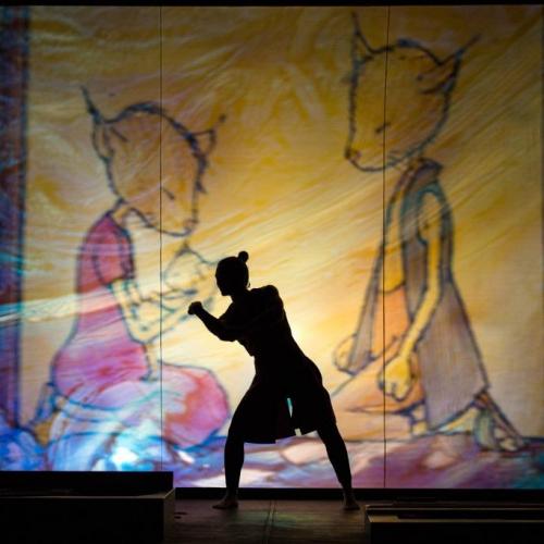 CONTATTO TIG a Teatro: scuole dell’infanzia ed elementari a teatro con MOUN - portata dalla schiuma e dalle onde