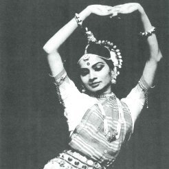 GIAPPONE INDIA EUROPA<br>Baratha - Natyam